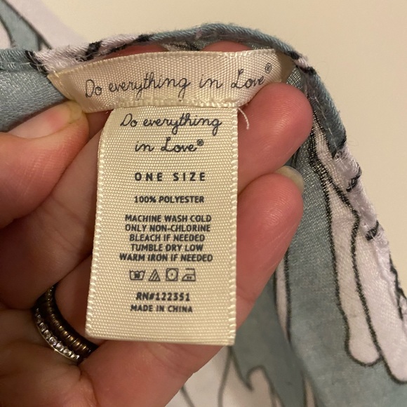 Kimono “Do Everything In Love” - Picture 3 of 4